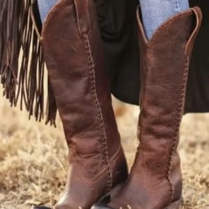 Lane plain Jane tan distressed boots